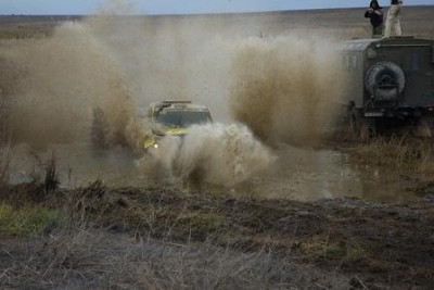 Пресса попросила заехать в лужу...