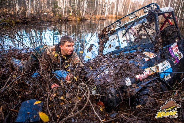 uaz in the water.jpg