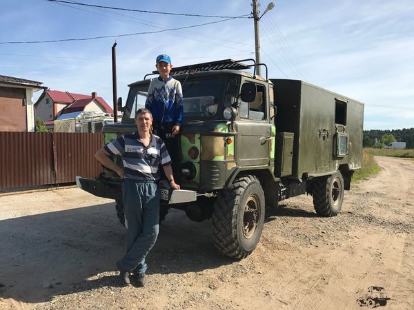 Андрей со своей семьей