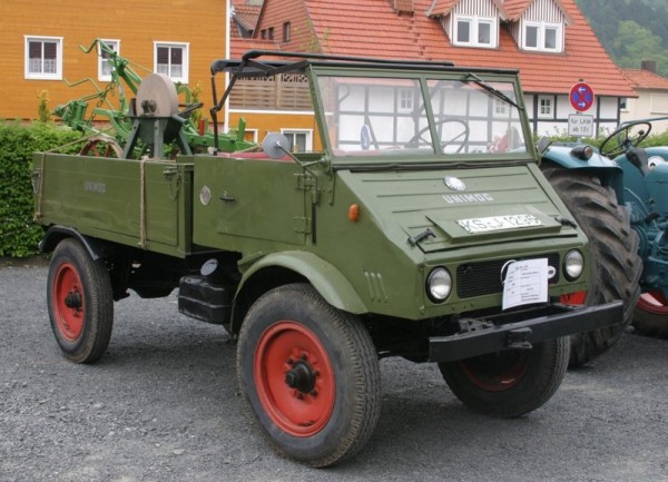 unimog 401.jpg