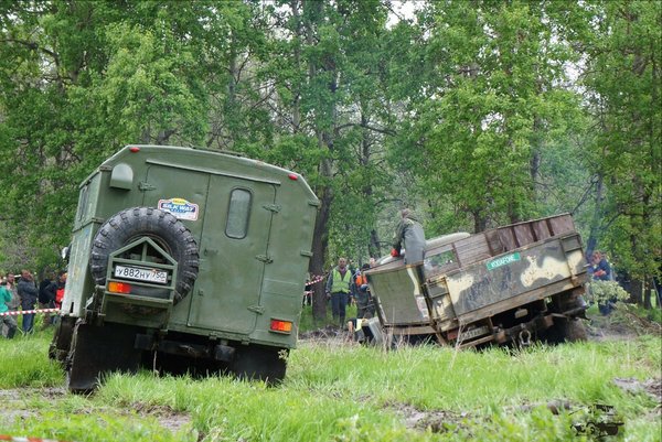 Джеки обходит всех на второй круг.