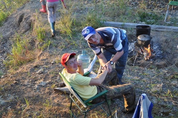 Андрей благодарит меня за помощь в постановке на учёт его шишиги