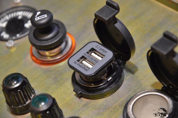 USB розетка 3.1 А.. 12-24 V..JPG