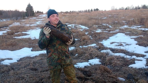 7. Кто-то нашел закладку Ильича, в виде снаряда)))