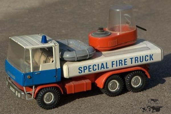 fire engine.jpg