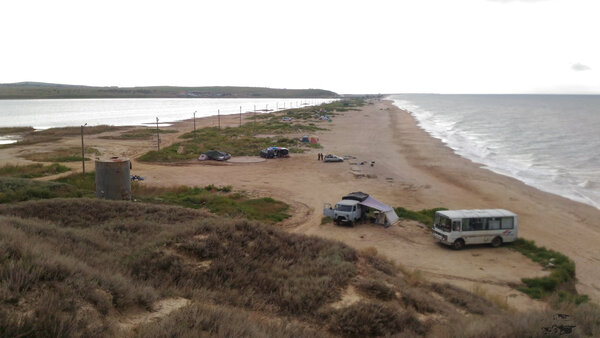 На берегу Черного моря, соленое озеро в Веселовке